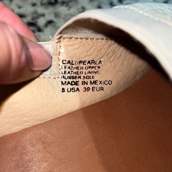 Charleston Shoe Company Cali shoe Pearla Ladies size 8- genuine leather. - Picture 3 of 7
